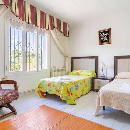 Holiday home Con Piscina E Hidromasaje Familias - Picacha 1 *